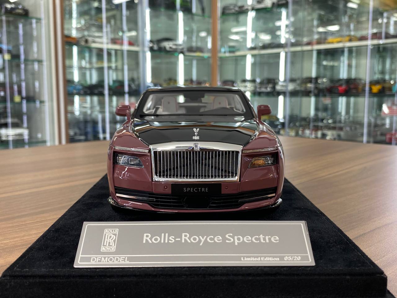 1:18 DF Models Rolls Royce Spectre Morganite Pink/Black | Limited Edition