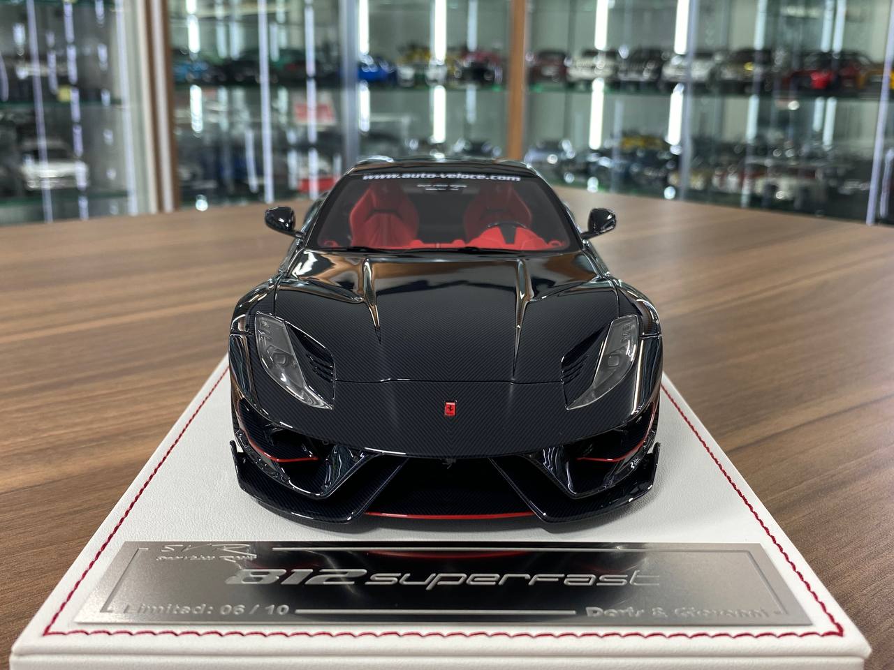 1/18 Resin model Davis & Giovanni Ferrari 812 Superfast SVR Limited Edition 10 pcs carbon fibre red/black interior