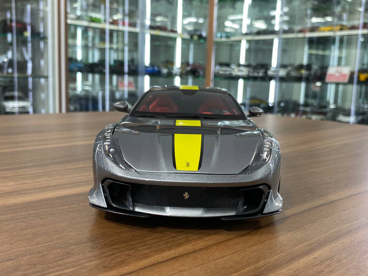 1/18 Diecast Full opening Bburago Signature Series  Ferrari 812 Competizione Grey / yellow stripe