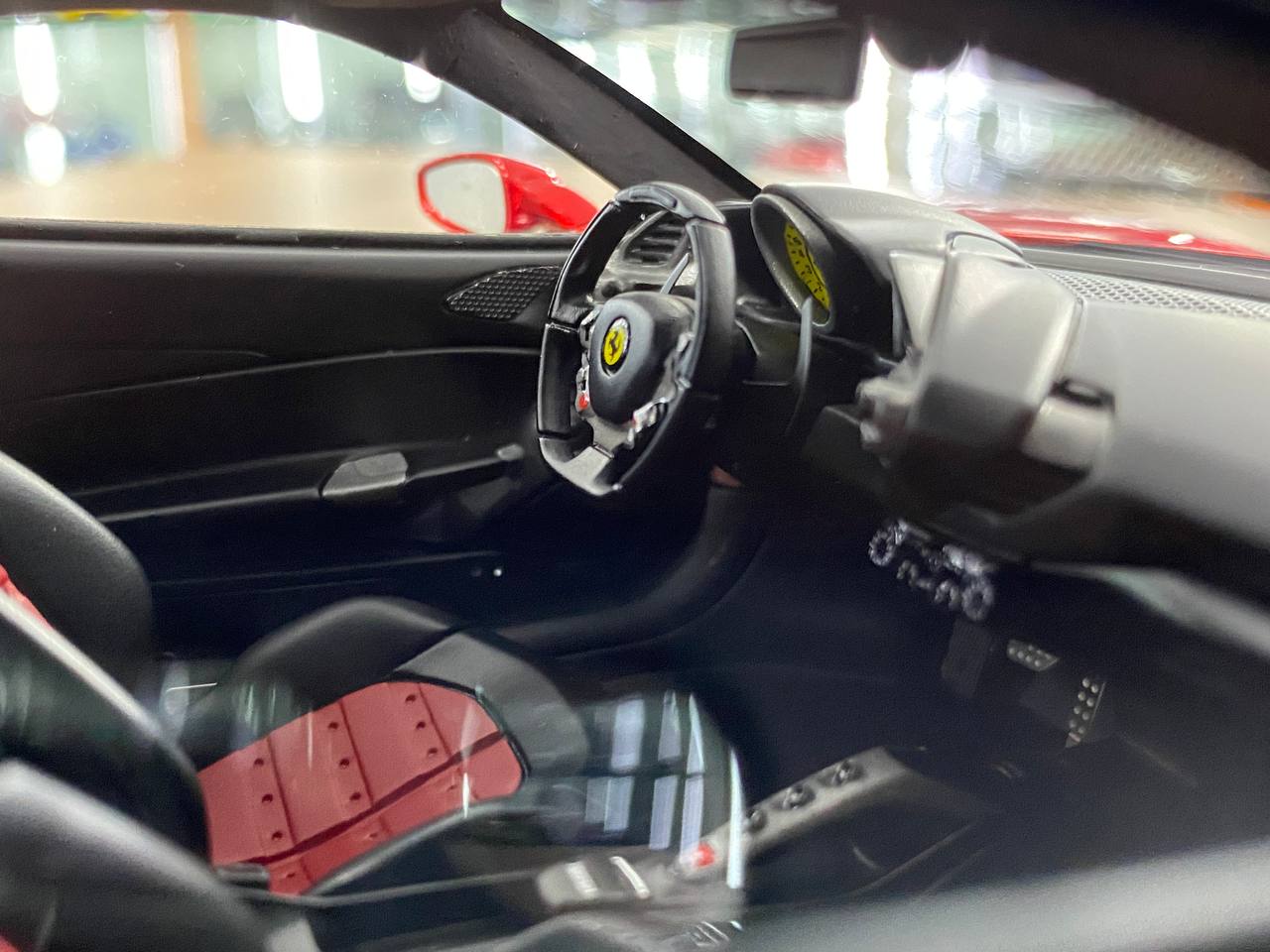 1:18 Resin MR Collection Models Ferrari 488 GTB – Red / Black Roof (Limited Edition)