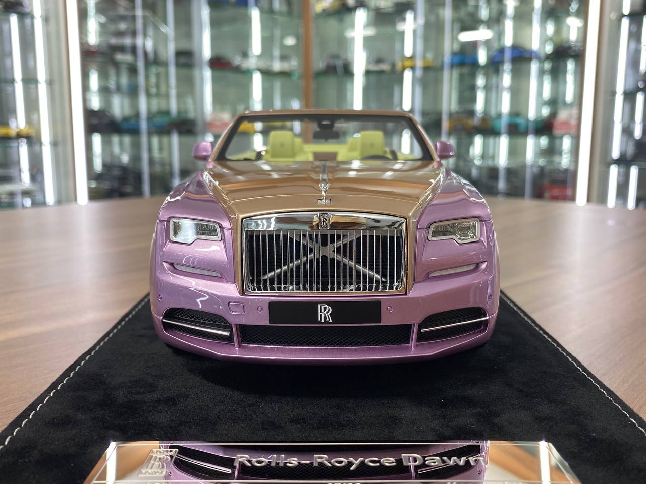 1/18 Resin Model – Rolls Royce Dawn | H&H | Victoria Violet / Desert Gold