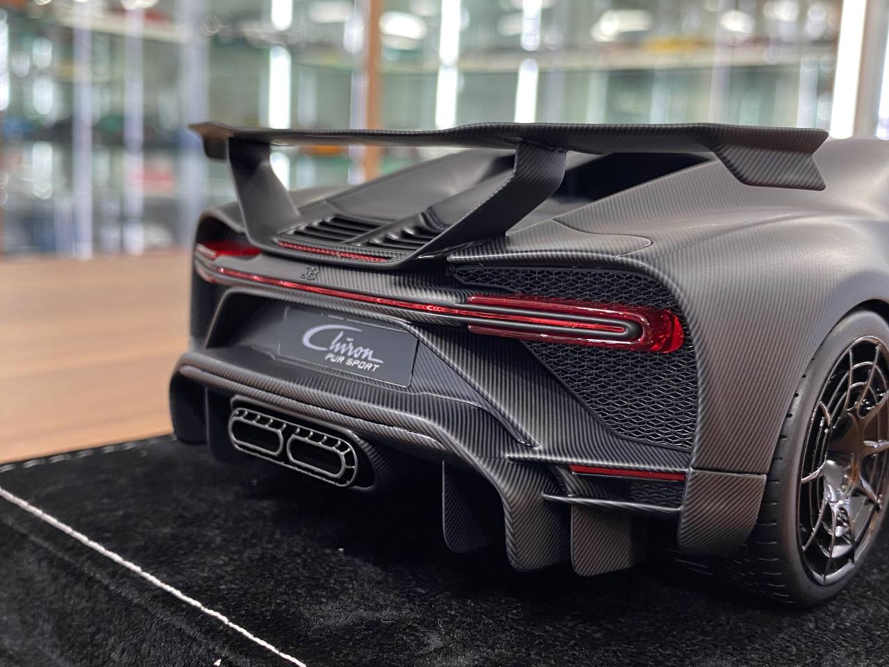 1:18 H&H Bugatti Chiron Pur Sport Grand Prix Jet Grey | Limited 30 pcs