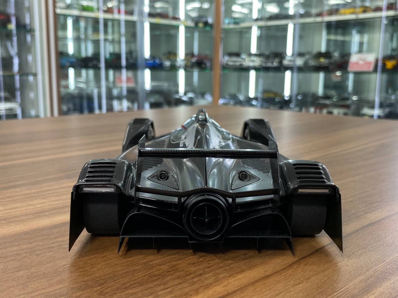 AutoArt Grand Turismo Red Bull X2010 - 1/18 Diecast Model, All Opening - Black