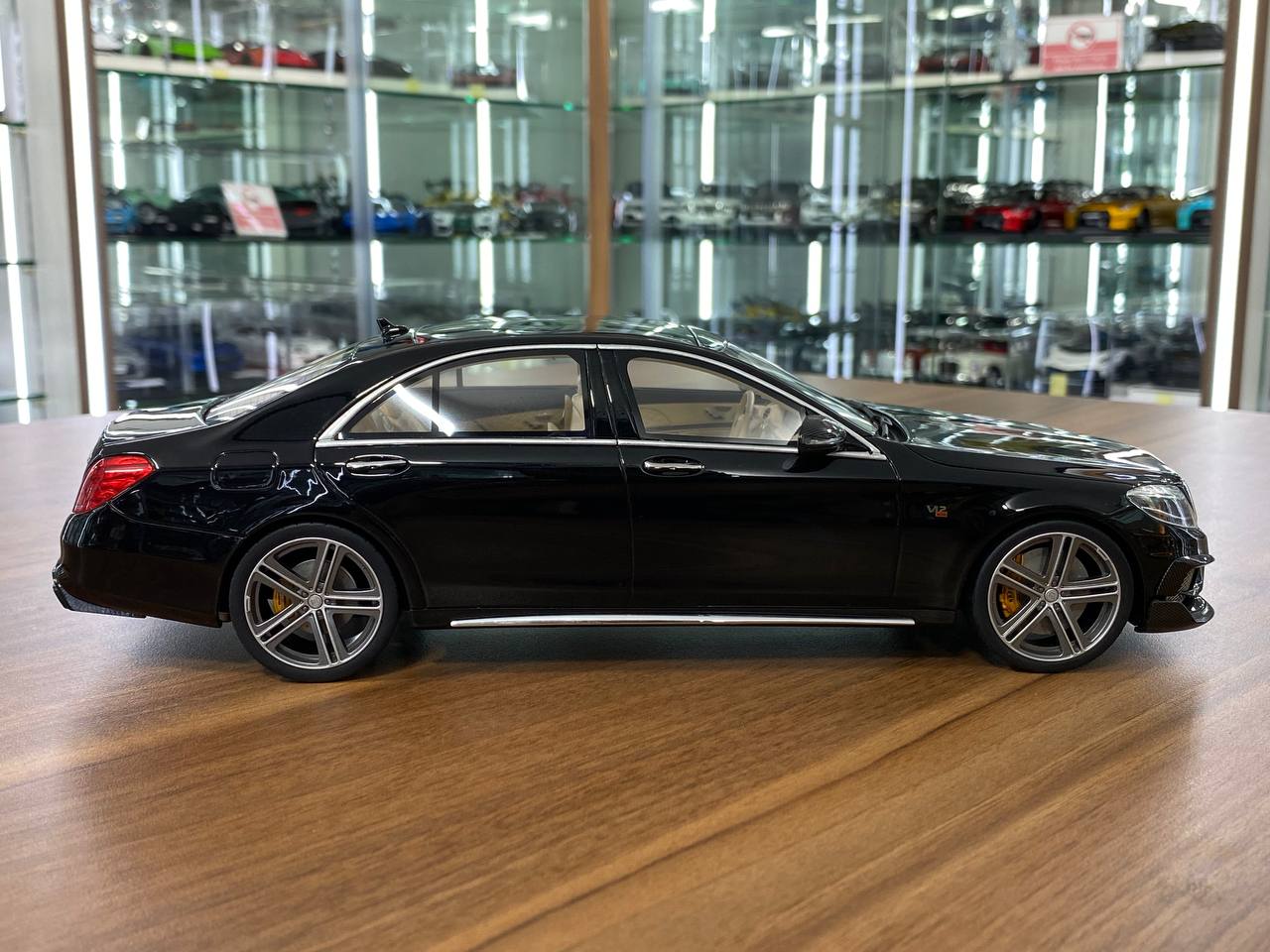 1/18 Resin Mercedes-Benz Brabus 900 Black Model Car by GT Spirit