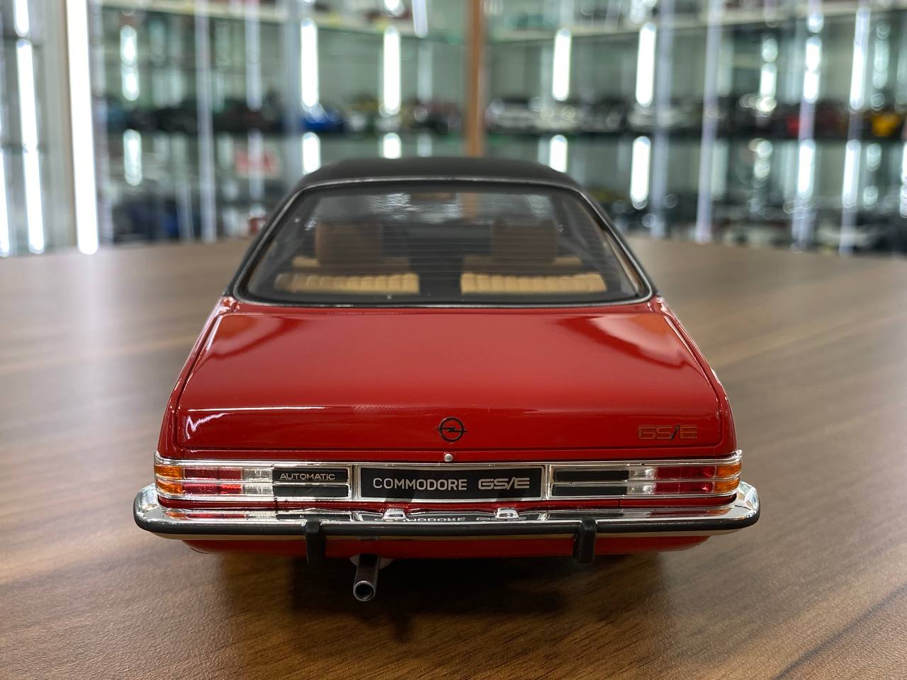 1/18 Resin OTTO Opel Commodore GS/E - Red Miniature Car