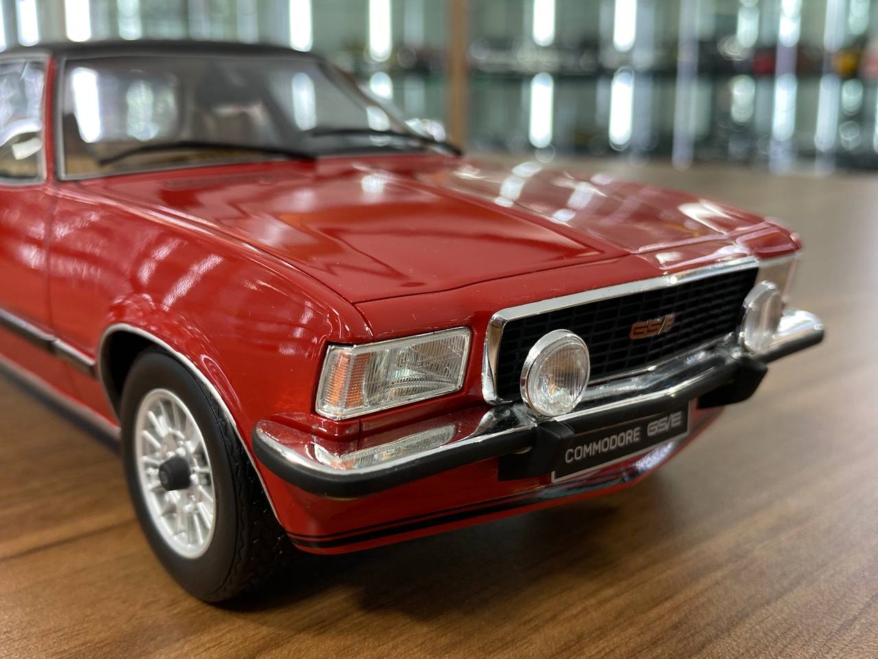 1/18 Resin OTTO Opel Commodore GS/E - Red Miniature Car