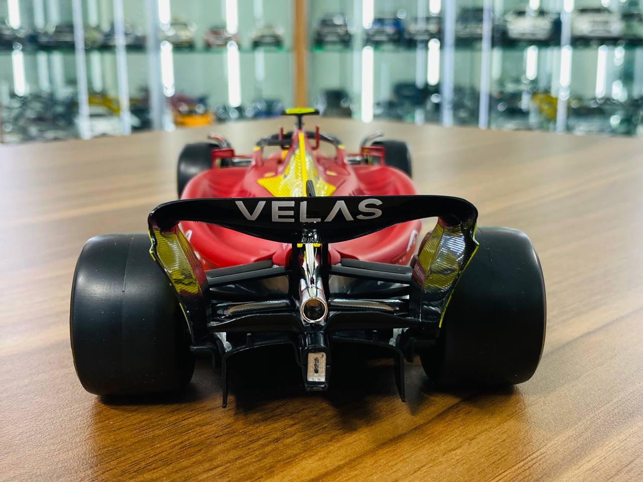 1/18 Metal Diecast Bburago Ferrari F1-75 C.Sainz #55 (2022) Matt Red/Yellow