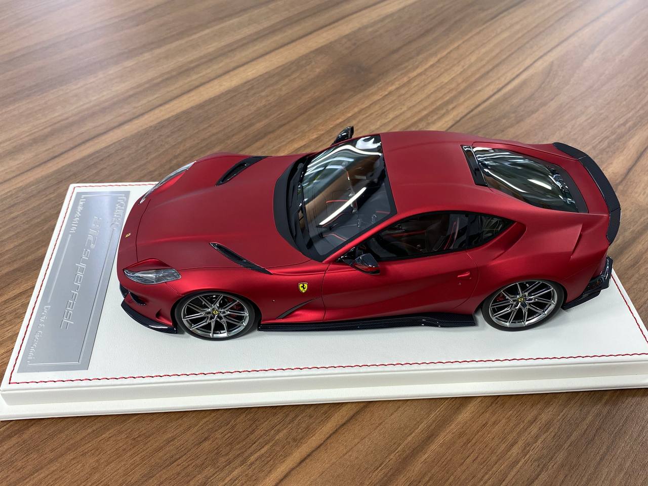 1:18 Resin – Davis & Giovanni Ferrari 812 Superfast Novitec Matt Red Limited 1 of 1