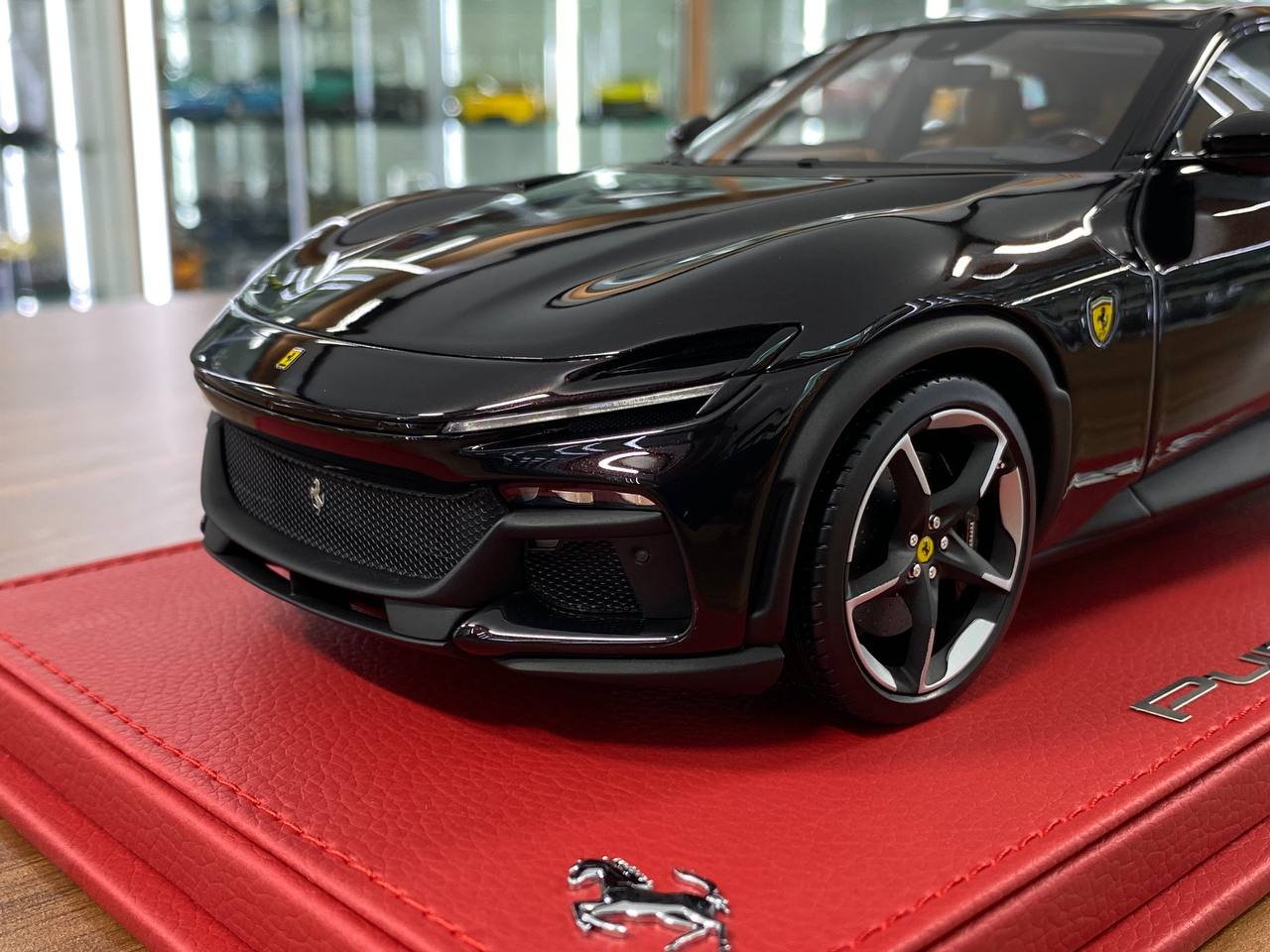 1/18 Resin BBR Models Ferrari Purosangue in Nero Purosangue Metallic (Ltd Edn.80 pcs)