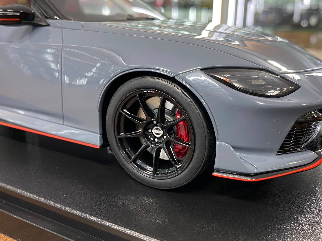1/18 Resin – GT Spirit Nissan Fairlady Z Nismo Pandem Grey Limited Edition