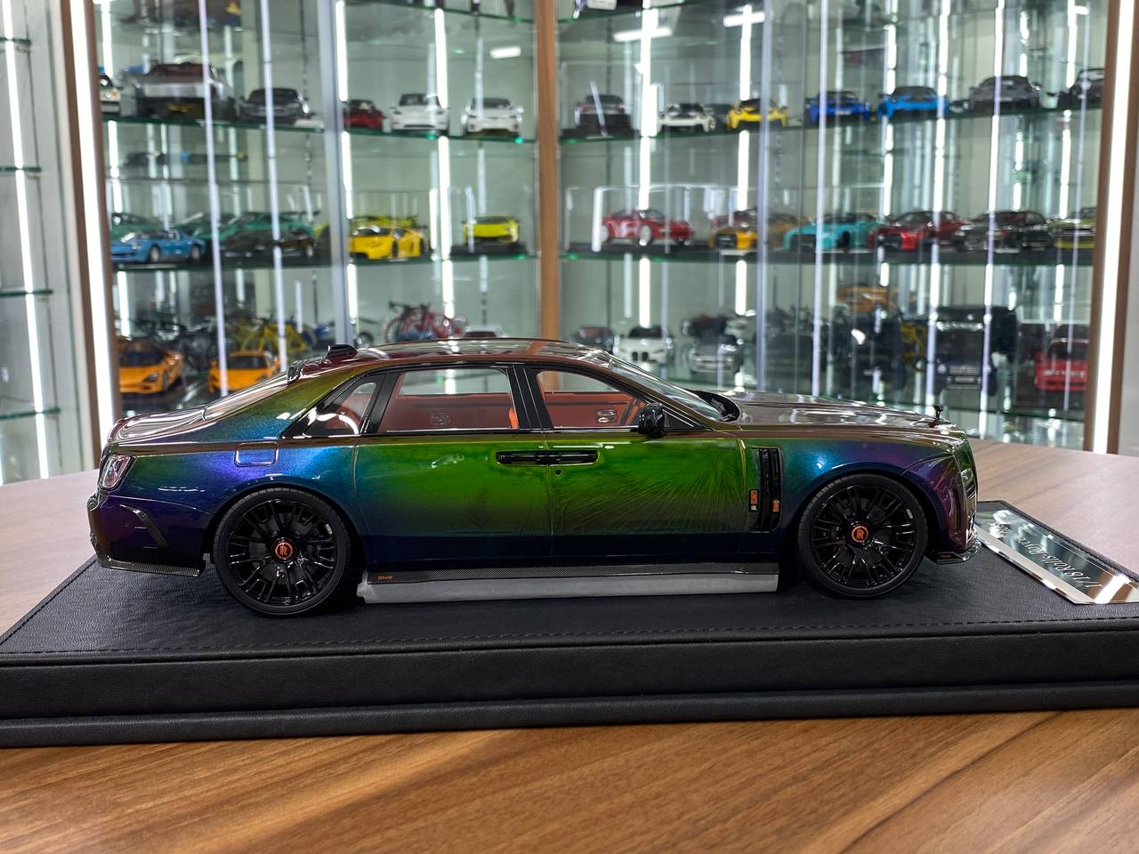 1/18 Resin – VMB Model Rolls-Royce Ghost Artistic Livery  Ltd.Edn - 30 pcs