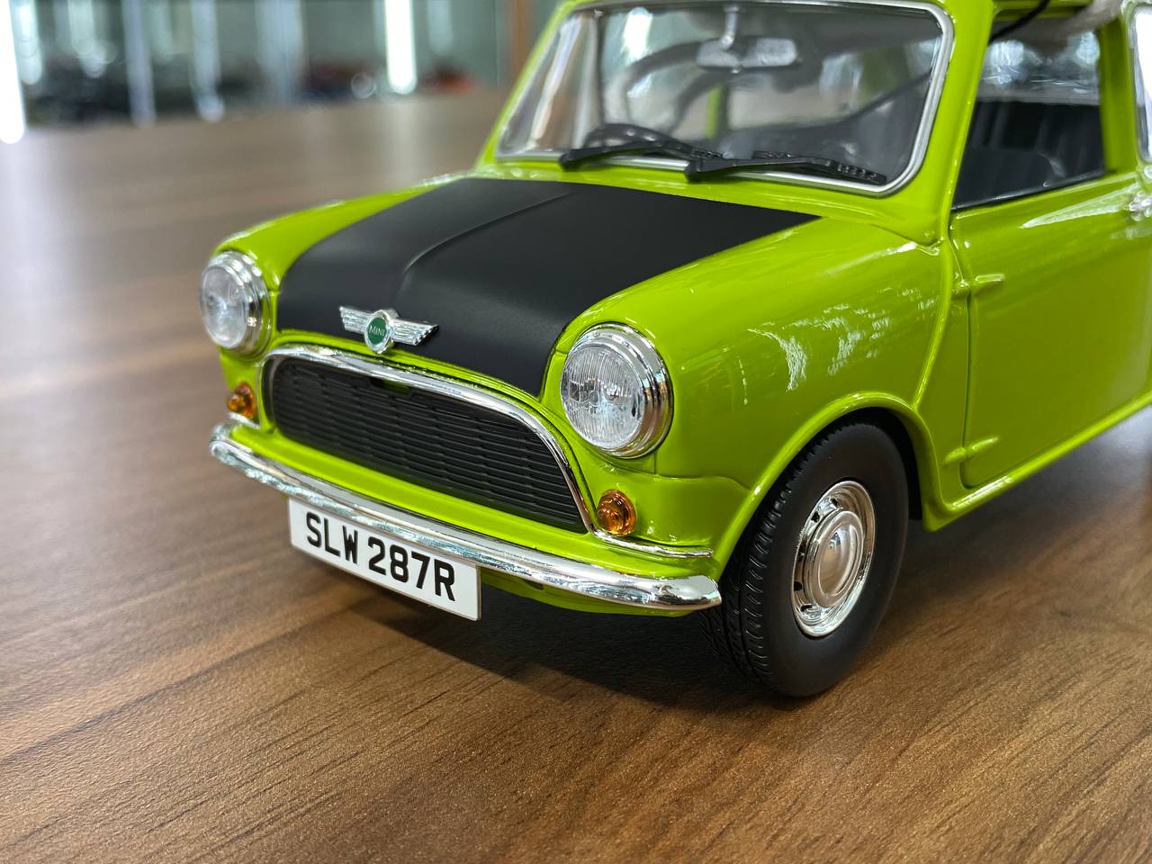 1/18 Diecast TINY Mini Cooper – Mr. Bean Edition (Green with Black Hood) | Doors Opening