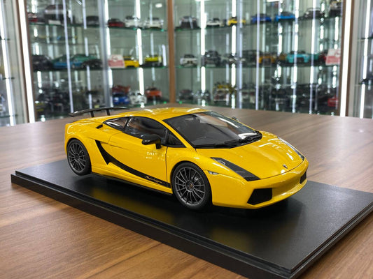 1/18 Diecast Lamborghini Gallardo Superleggera – Metallic Yellow | AUTOart | Full Opening