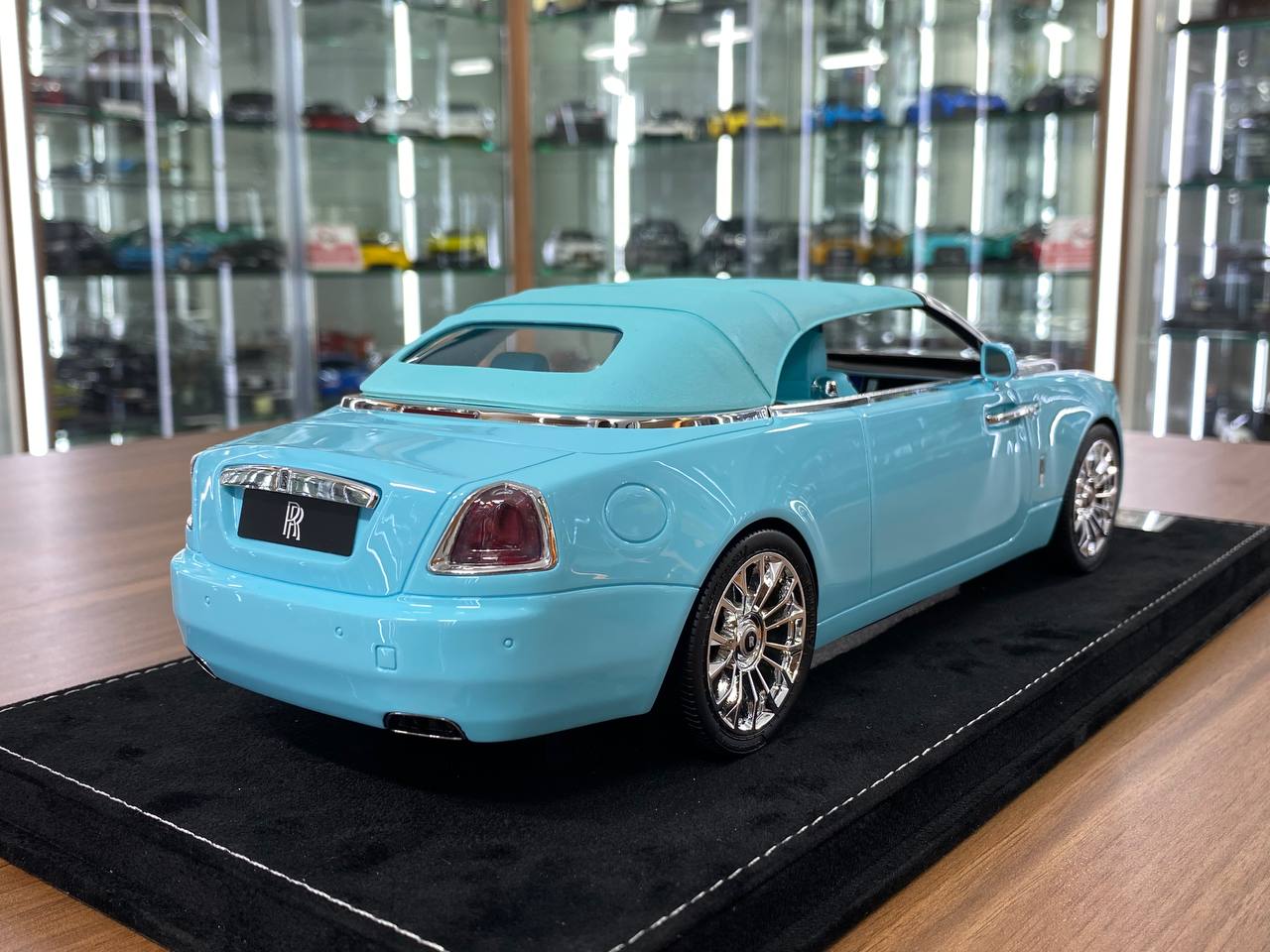 1/18 Resin Model – Rolls Royce Dawn | H&H |Tiffany