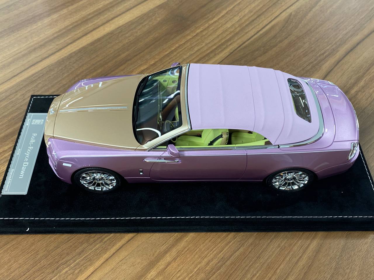 1/18 Resin Model – Rolls Royce Dawn | H&H | Victoria Violet / Desert Gold