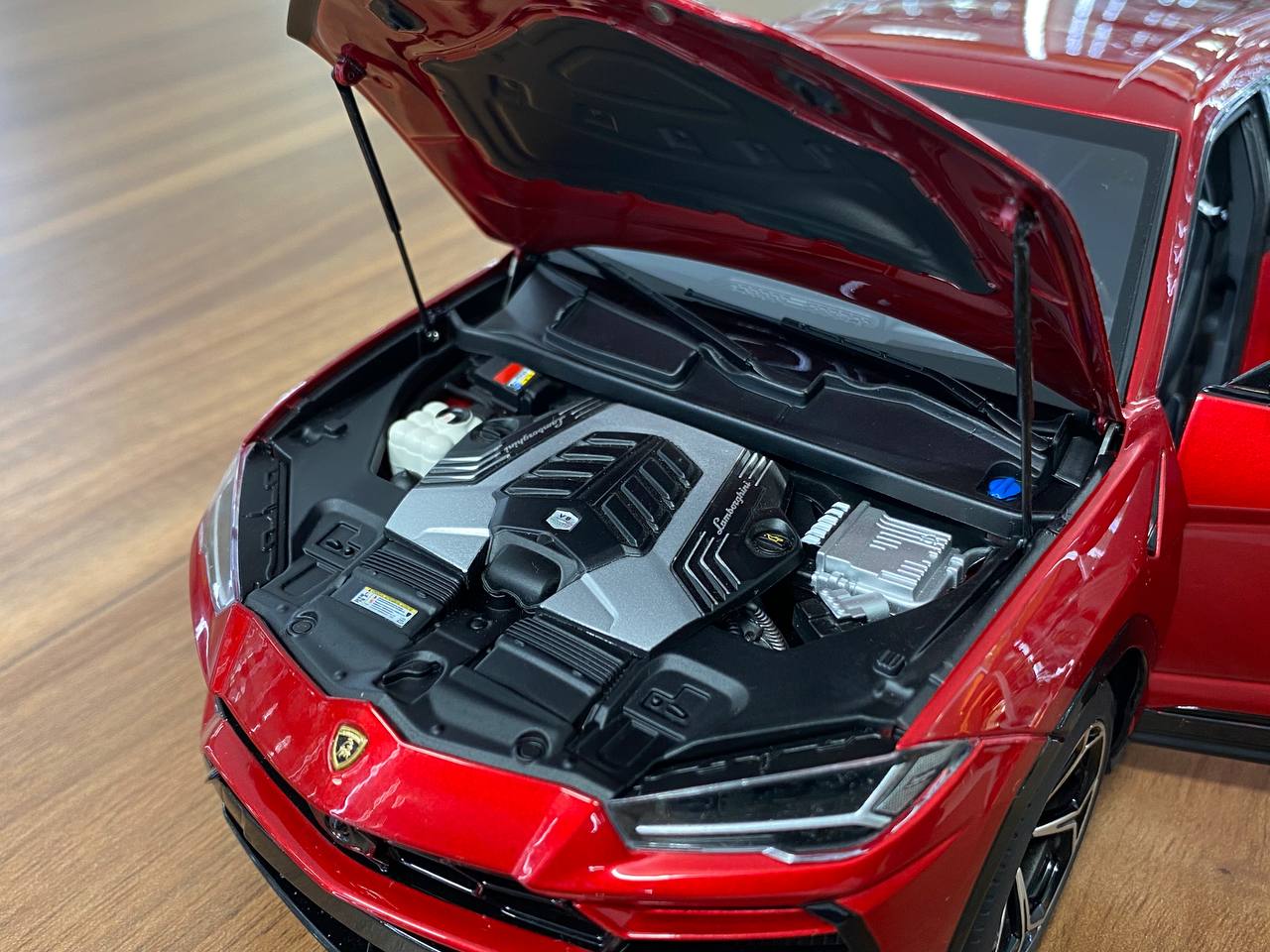 1/18 Diecast Lamborghini Urus Red Autoart Scale Model Car
