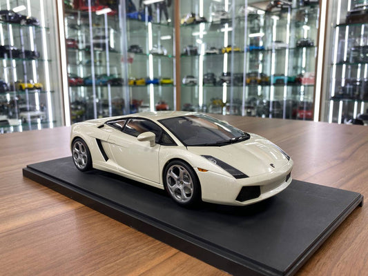 1/18 Diecast Metal Model – Lamborghini Gallardo | AUTOart | Full Opening | Balloon White