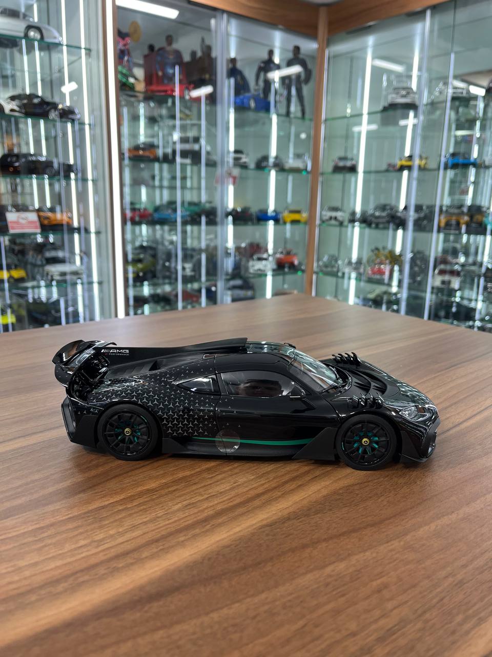 🚀 NZG Dealer Edition 1:18 Mercedes-Benz AMG ONE – Black | Full Opening Diecast