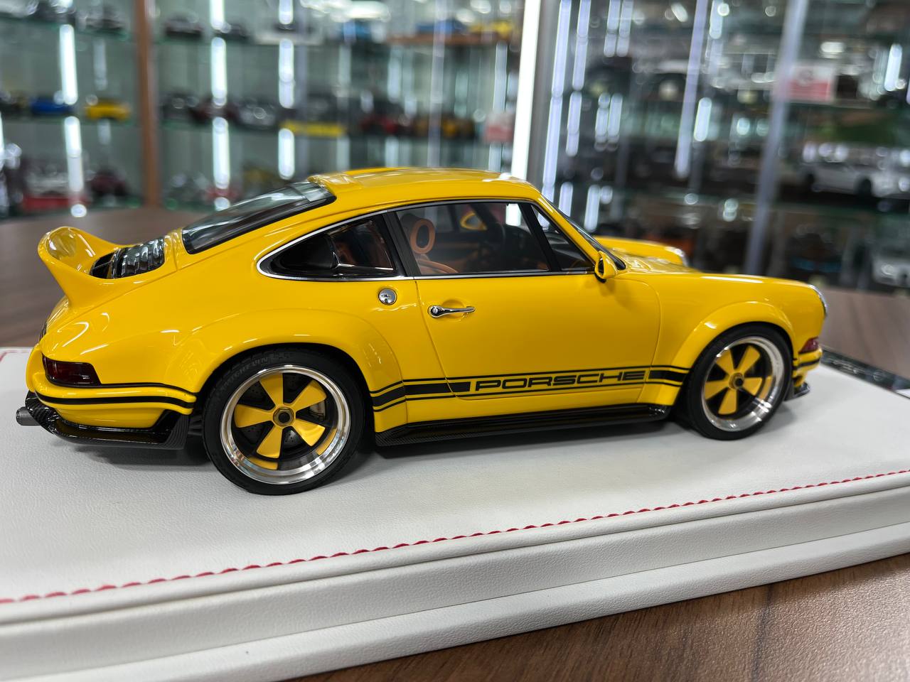 Ivy Models 1:18 Porsche Singer DLS – Vibrant Yellow | Resin | Limited to 30 pcs