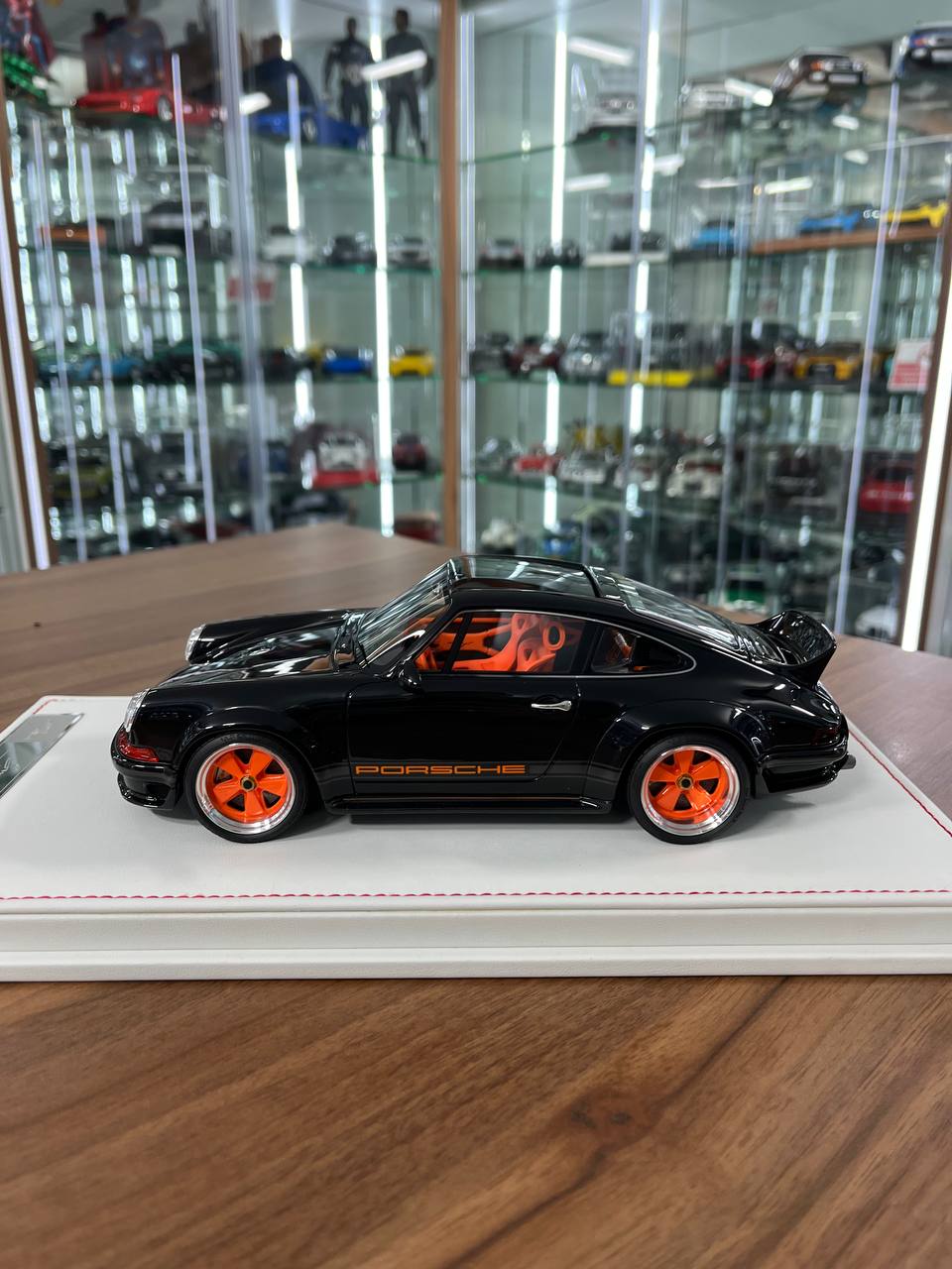 Ivy Models 1:18 Porsche Singer DLS – Black Orange | Resin | Limited to 20 pcs