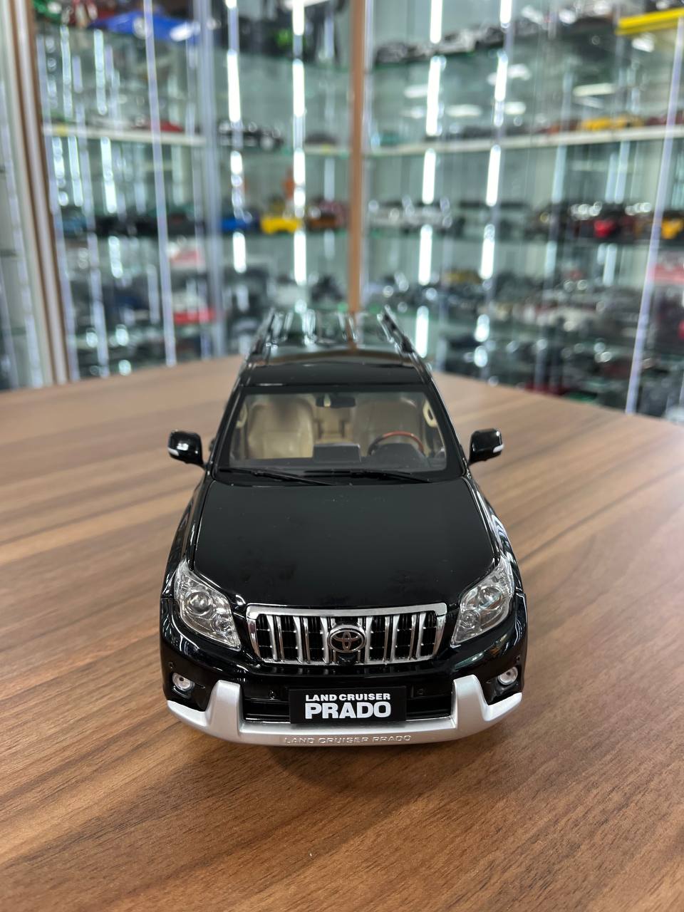 1/18 Diecast full opening Faw Toys Land Cruiser PRADO 2009 Black