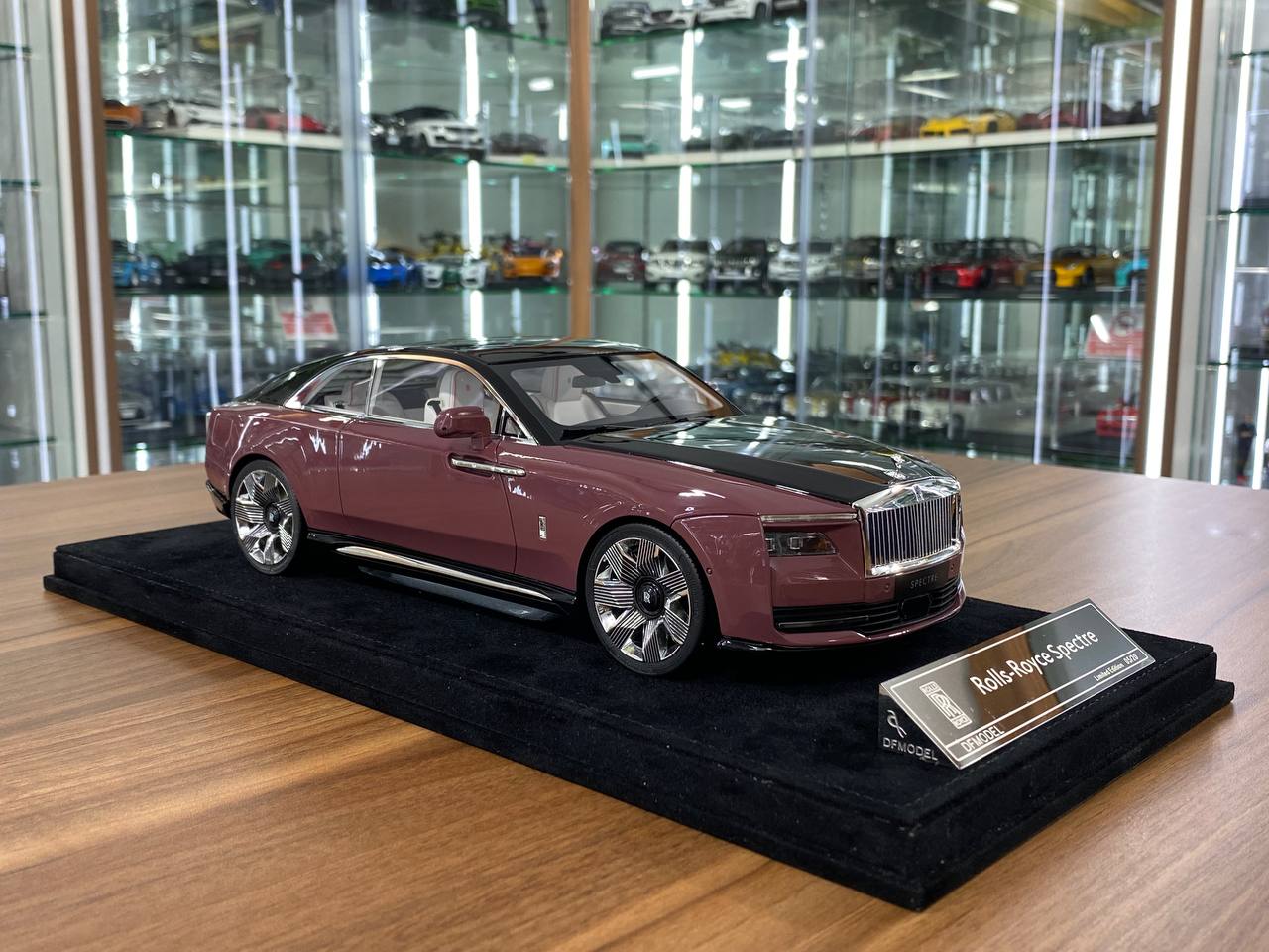 1:18 DF Models Rolls Royce Spectre Morganite Pink/Black | Limited Edition