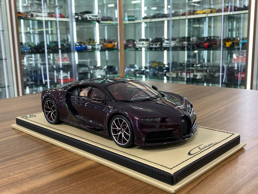 ★ 1/18 MR Collection Bugatti Chiron Sky View – Red Carbon / Black – Limited Edition