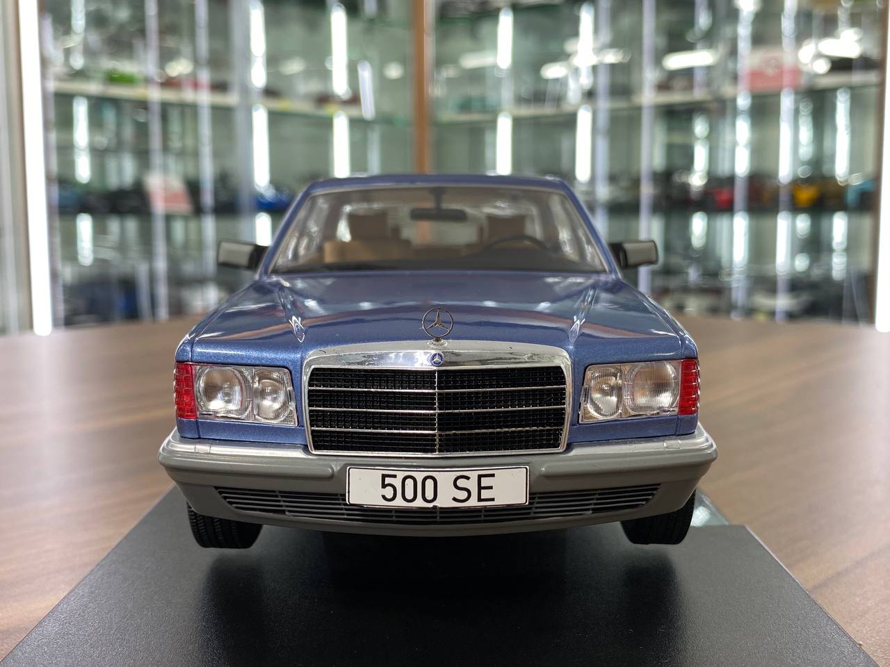 1/18 Modelcar group Mercedes benz S-CLASS 500 SE W126 BLUE Model Car