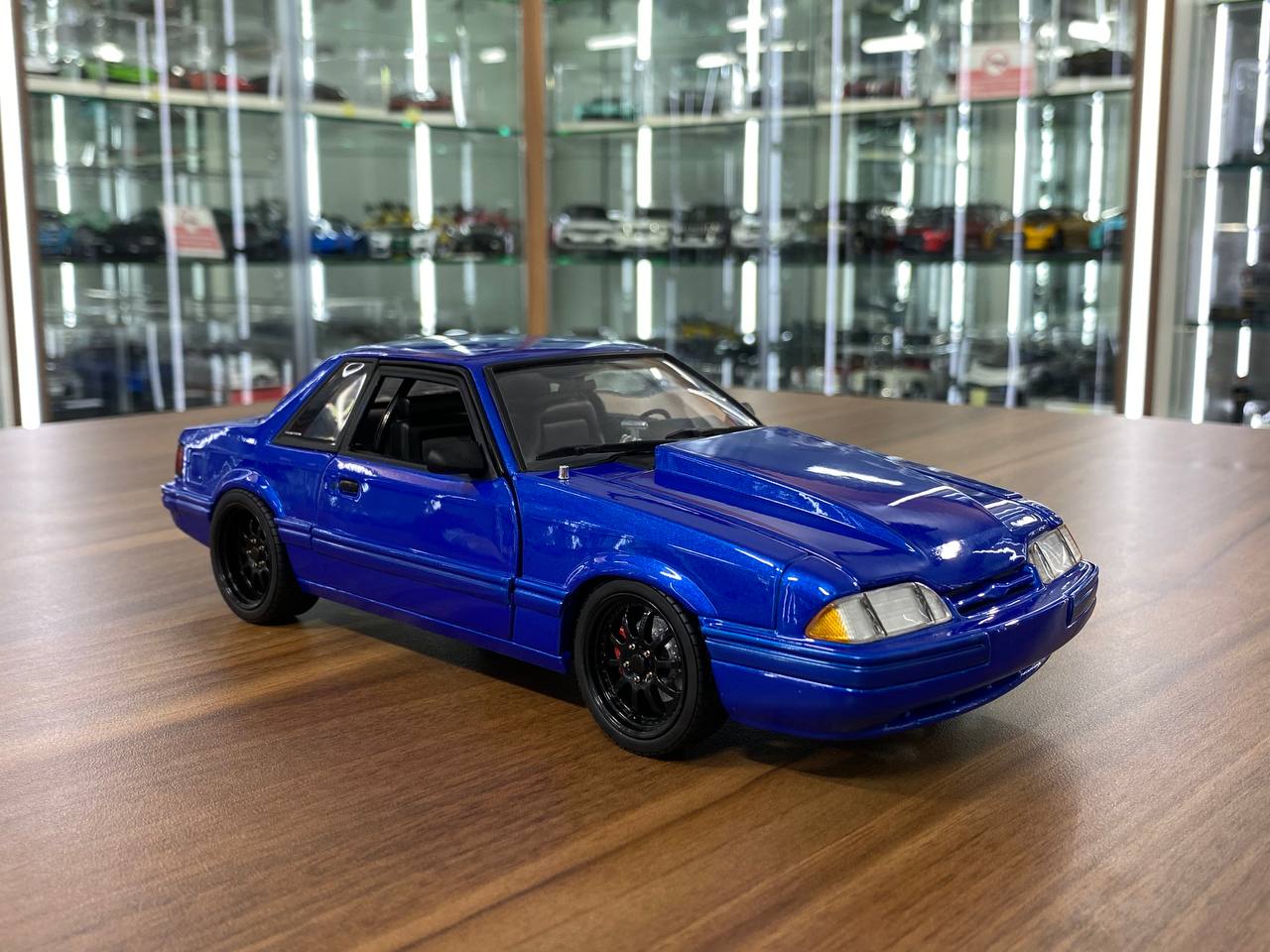 1/18 Ford Mustang 1990 blue by GMP Model Car
