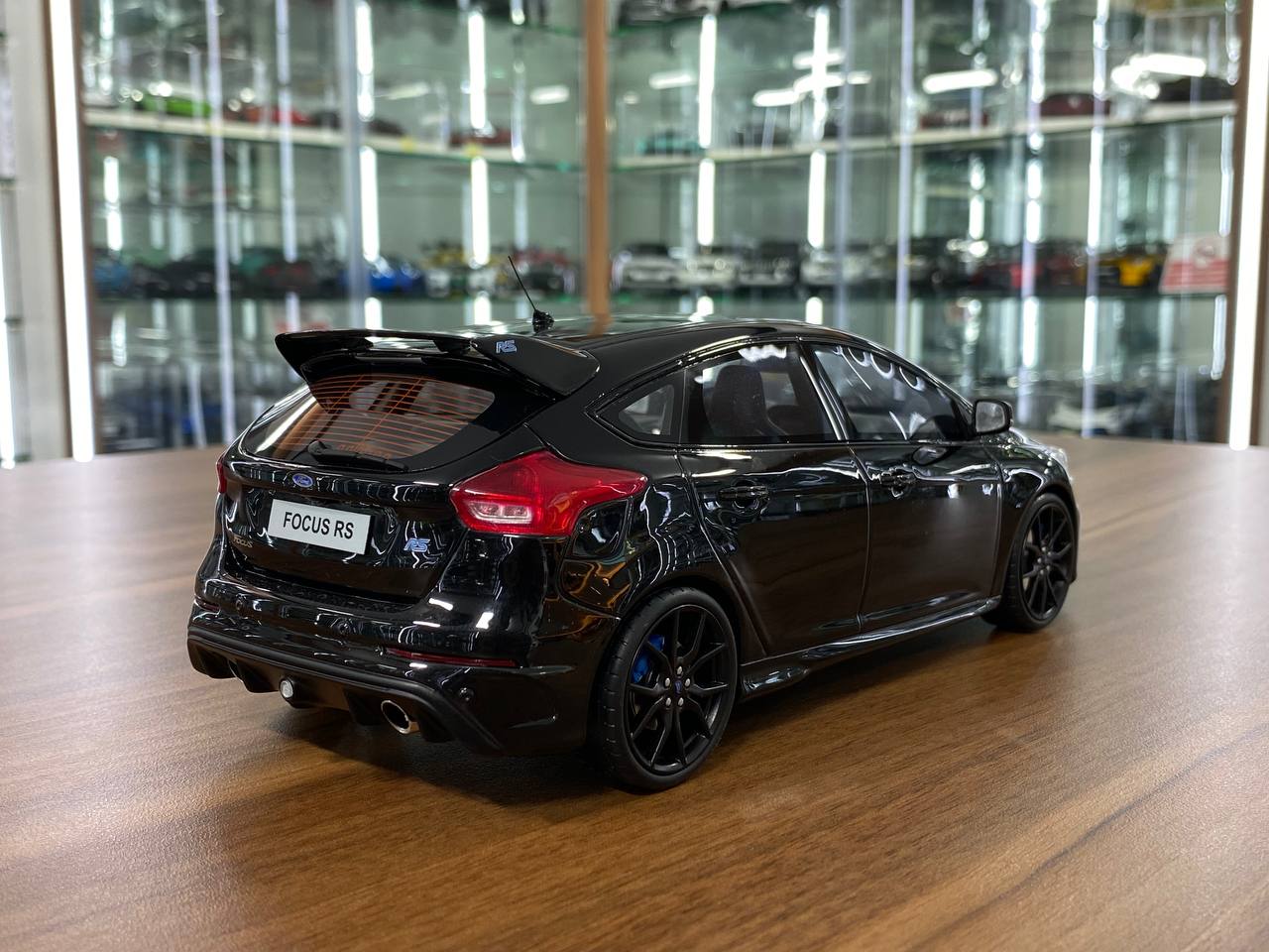 1/18 Resin Ford Focus RS MK3 Black Otto Model Car