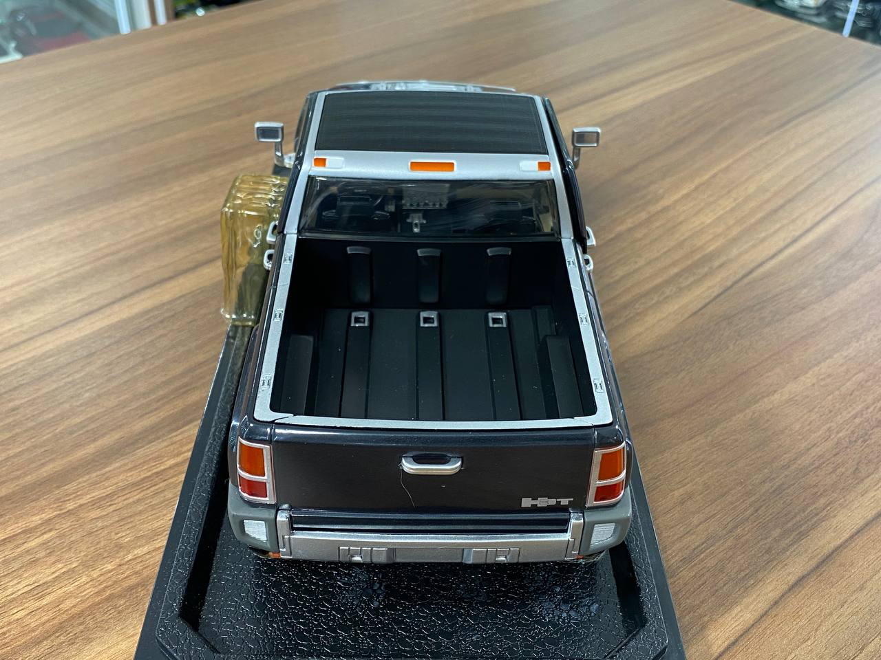 1/18 Diecast Hummer H3T Black Model Car by Hot Wheels
