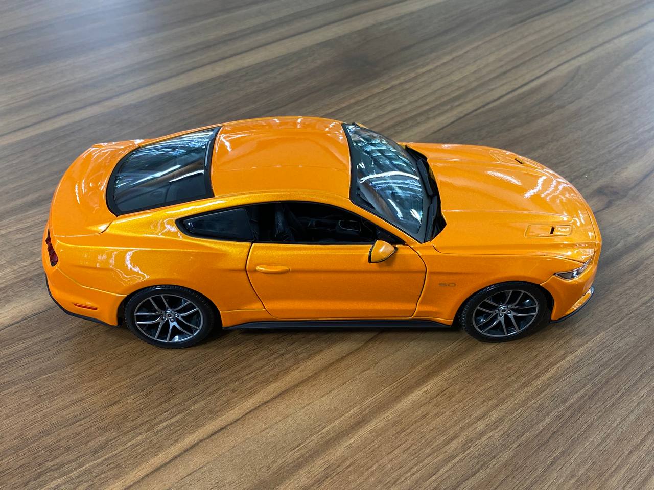 1/18 Diecast Maisto Ford Mustang 2015 Orange