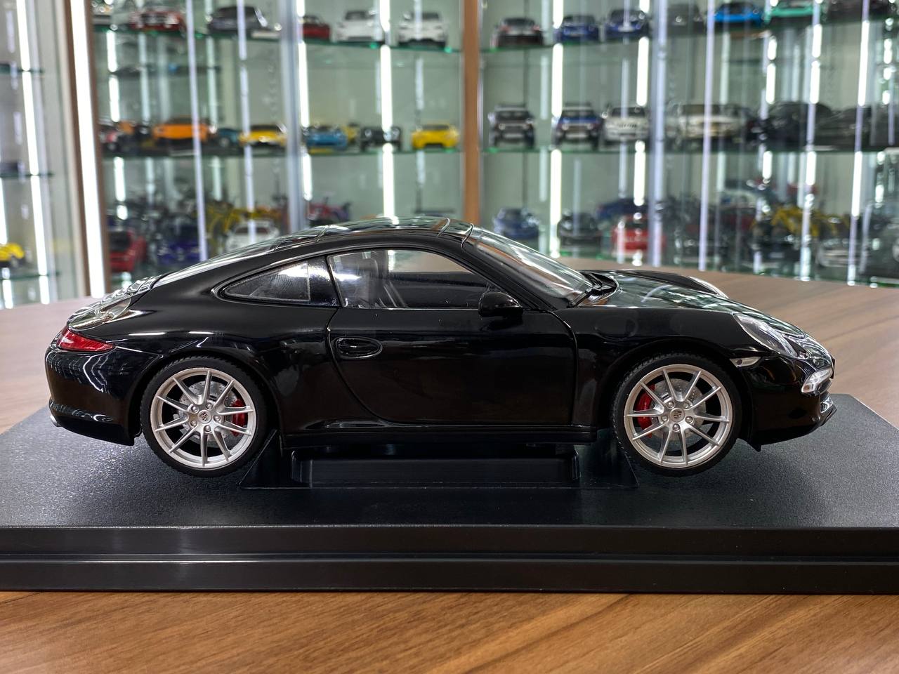 1/18 Welly Metal Diecast - Porsche 911(991) Carrera S in Black