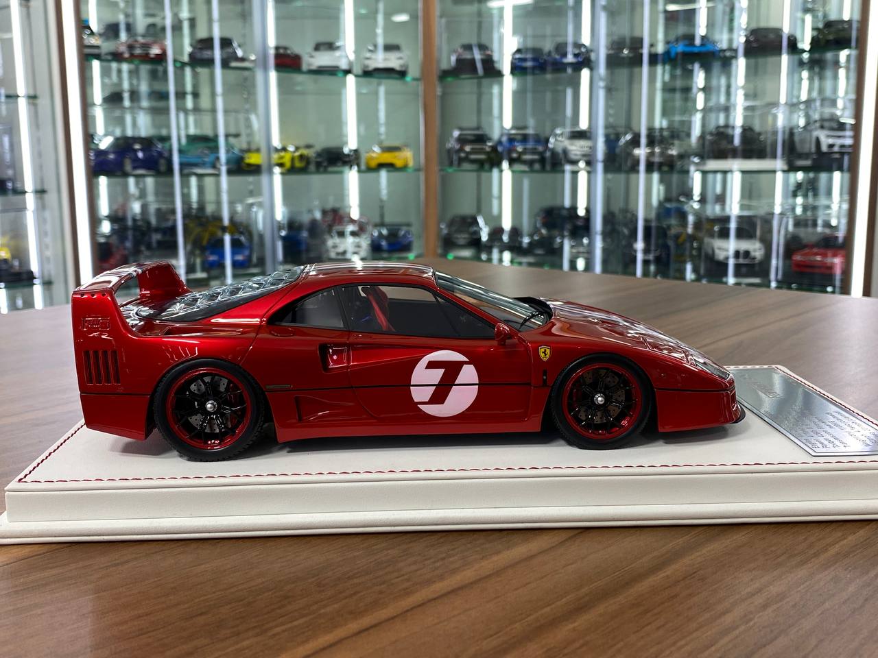 1:18 Resin Model – Davis & Giovanni Ferrari F40 Red Limited 1 of 1