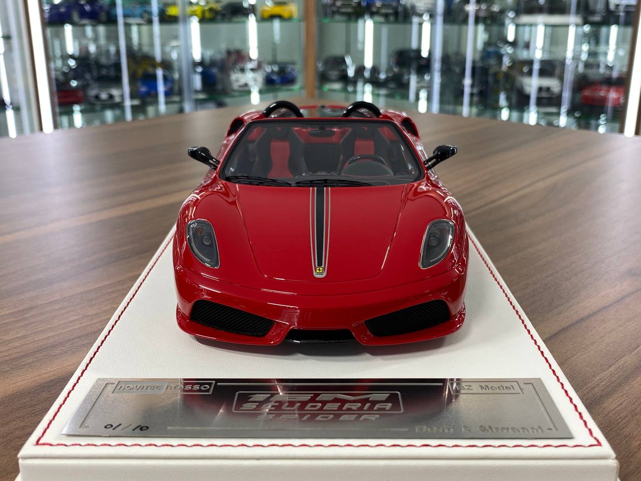 1:18 Resin – Davis & Giovanni Ferrari 16M Scuderia Spider Novitec Rosso Corsa / Black Stripe Limited 10