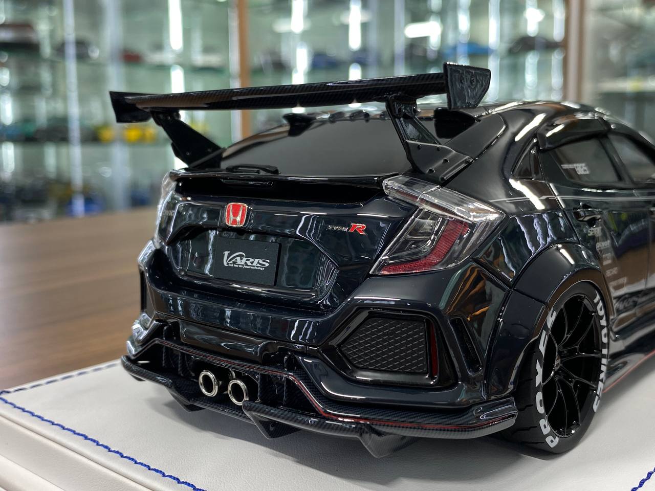 1:18 Resin – M.S. Miniature Special Honda Civic FK8 Type R (Varis) – Crystal Black Pearl – Limited 50 pcs