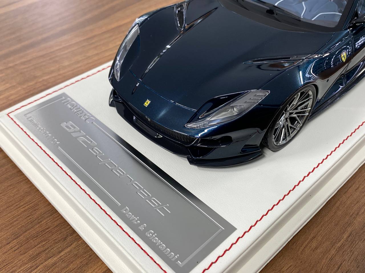 1/18 Resin – Davis & Giovanni Ferrari 812 Superfast Chameleon Limited 01 of 01 pcs