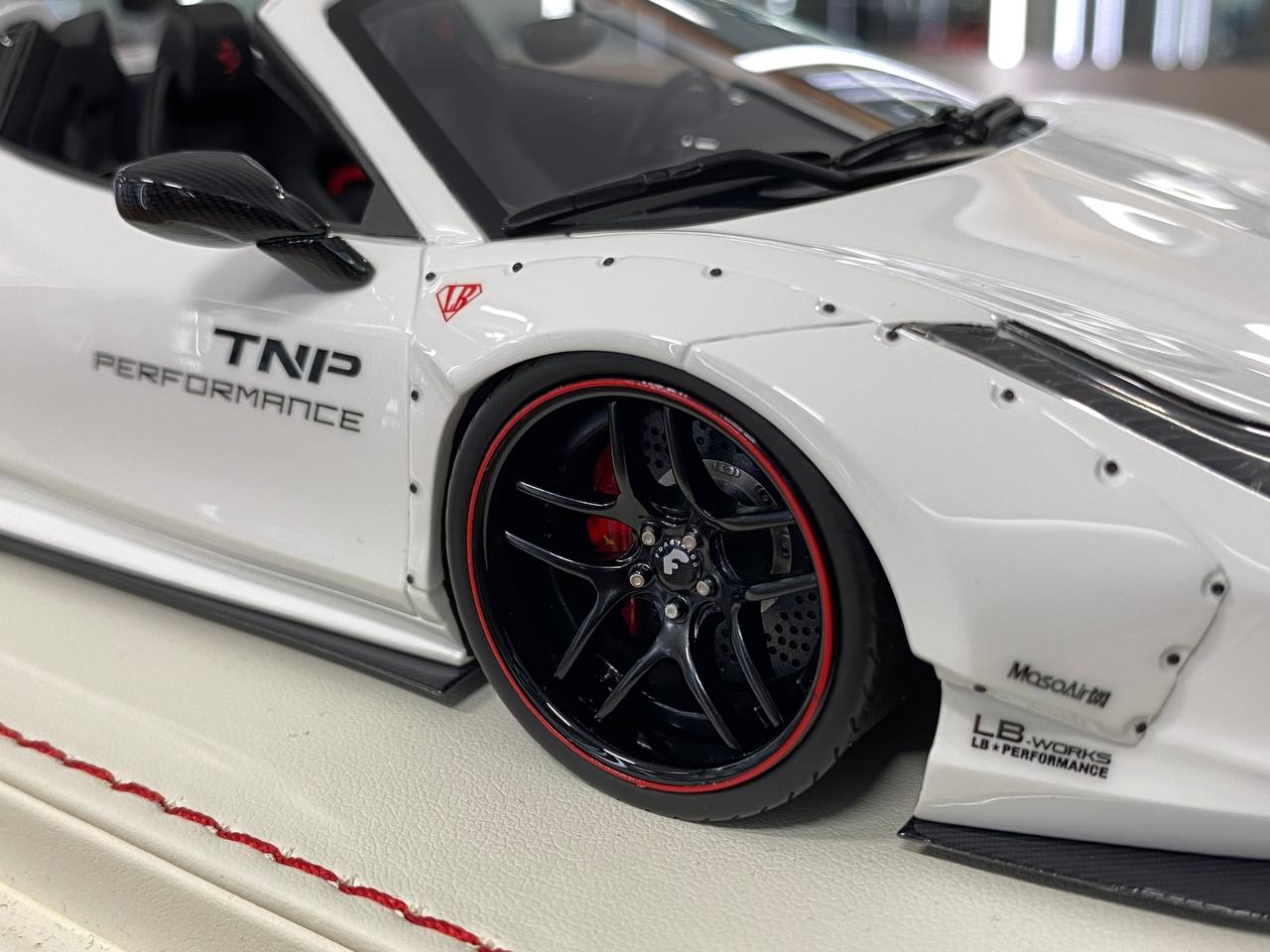 1/18 Resin – Davis & Giovanni Ferrari 488 Spider LB Performance White - TNP Decal Limited Edition 10 pcs