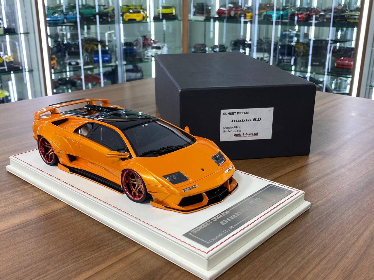 1/18 Resin – Davis & Giovanni Lamborghini DIABLO 6.0 Arancio Atlas Limited- 30 pcs