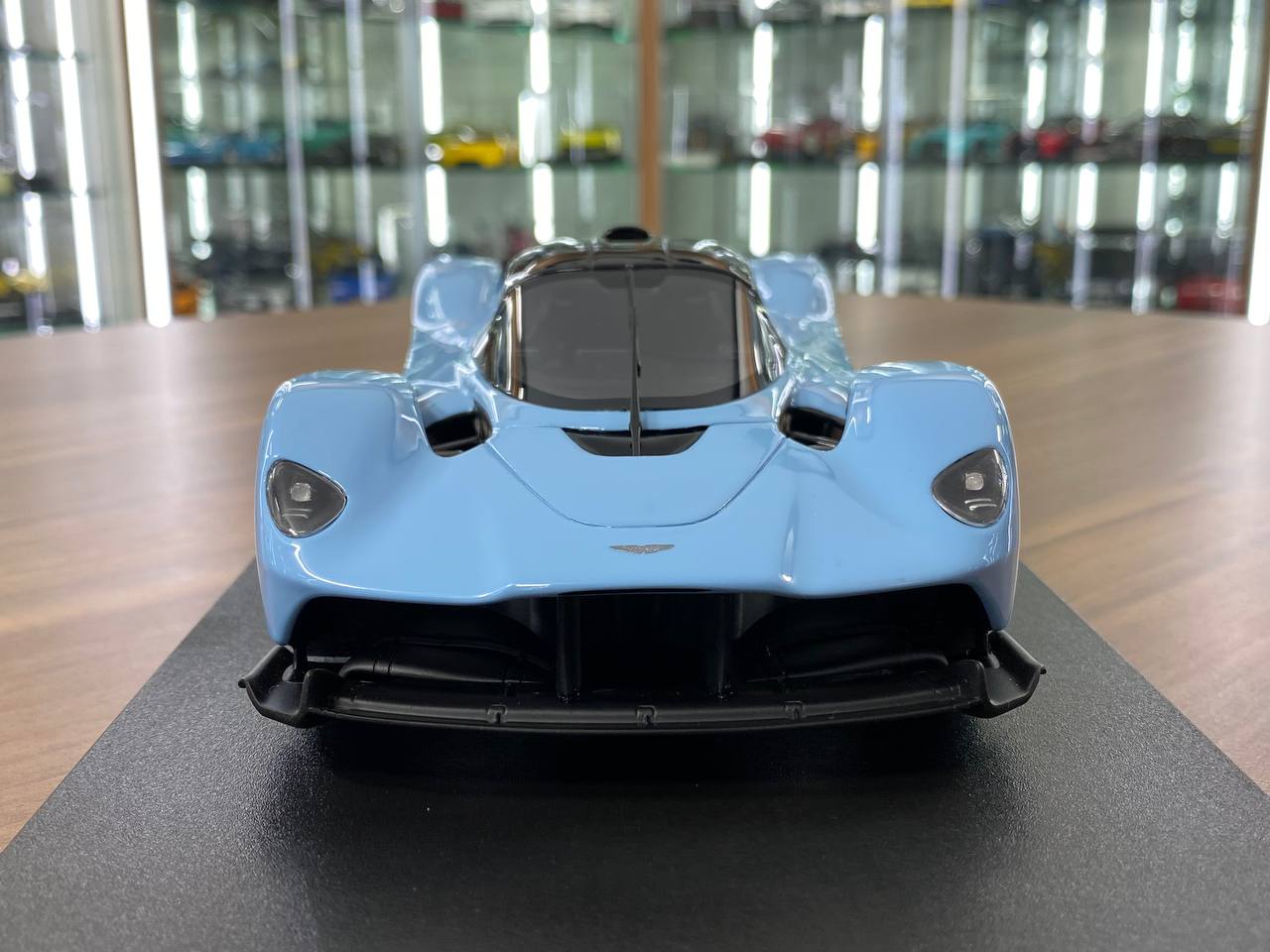 1/18 Resin Model – GT Spirit Aston Martin Valkyrie 2023 Blue Limited Edition