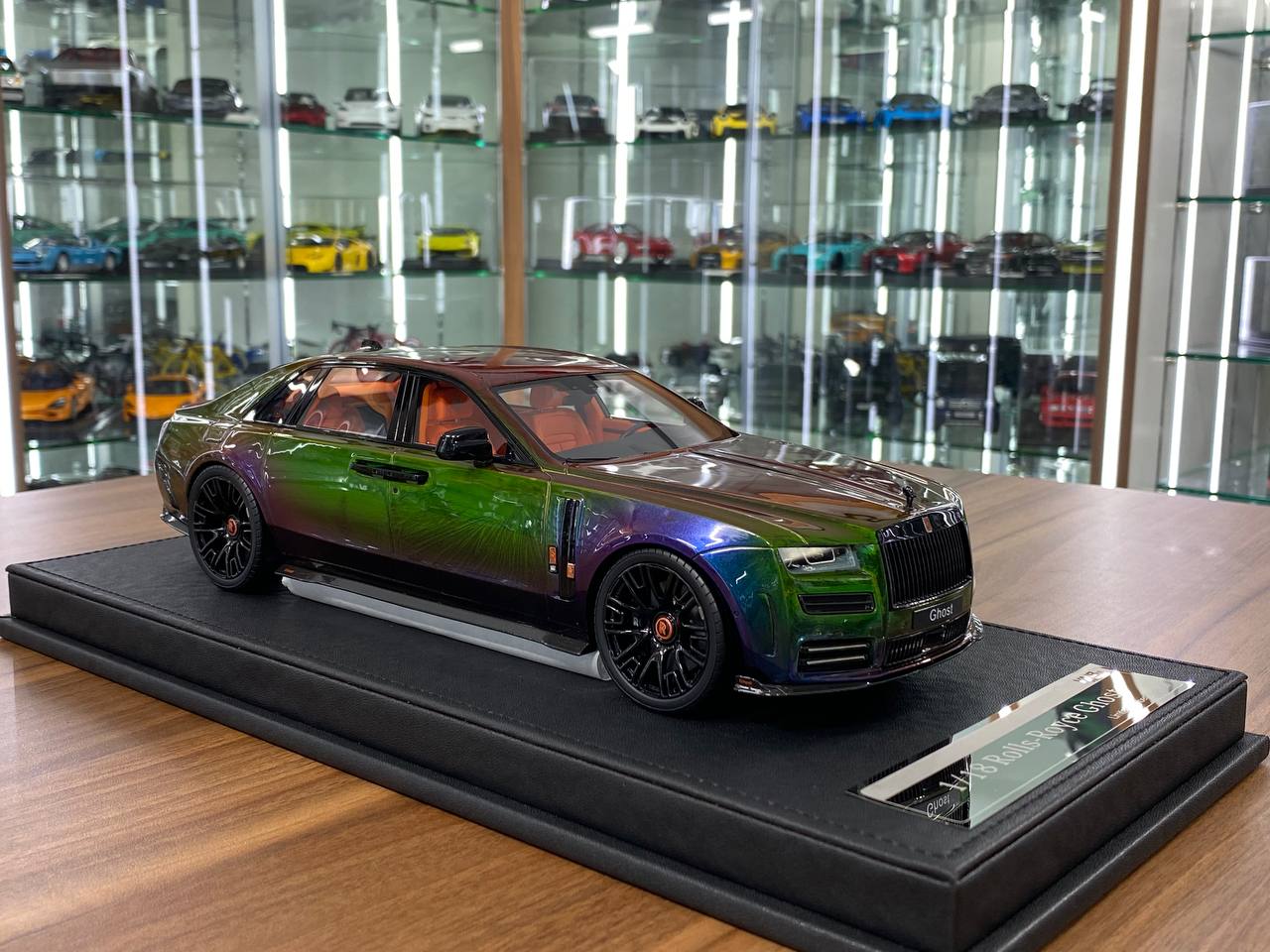 1/18 Resin – VMB Model Rolls-Royce Ghost Artistic Livery  Ltd.Edn - 30 pcs