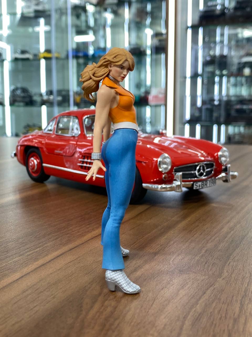 1/18 Resin Scale Figure (Hand Made / Painted) Dazzler ( X Men ) orange / blue dress