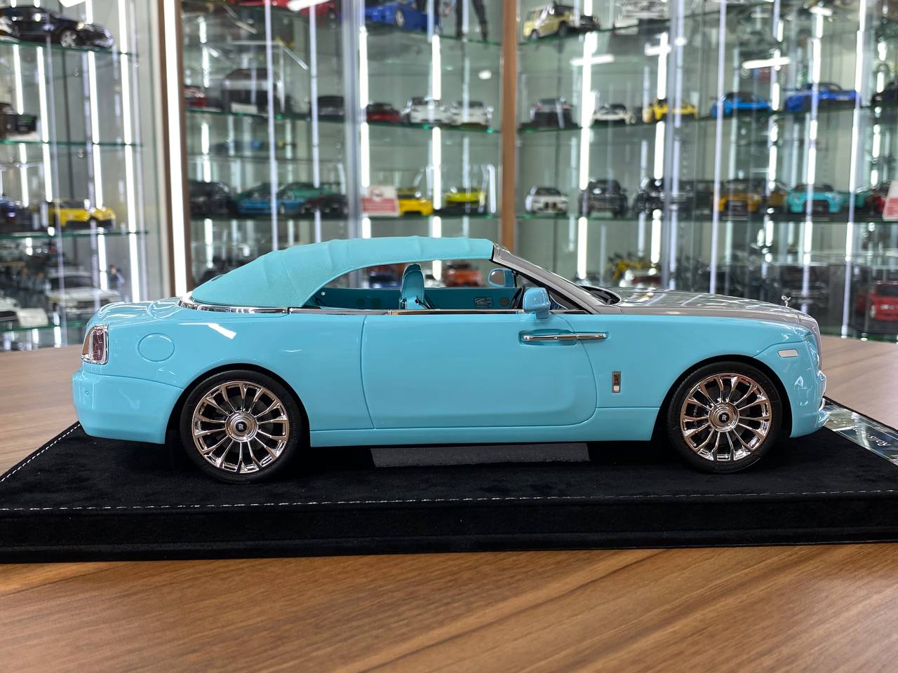 1/18 Resin Model – Rolls Royce Dawn | H&H |Tiffany