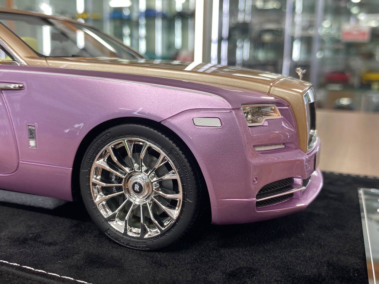1/18 Resin Model – Rolls Royce Dawn | H&H | Victoria Violet / Desert Gold
