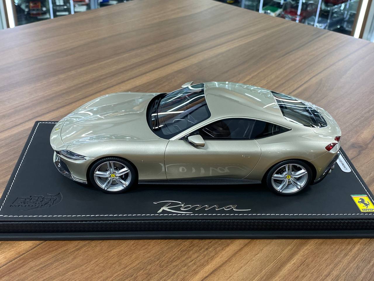 1/18 Resin – BBR Models Ferrari Roma Grigio Ingrid Limited Edition: 18 pcs