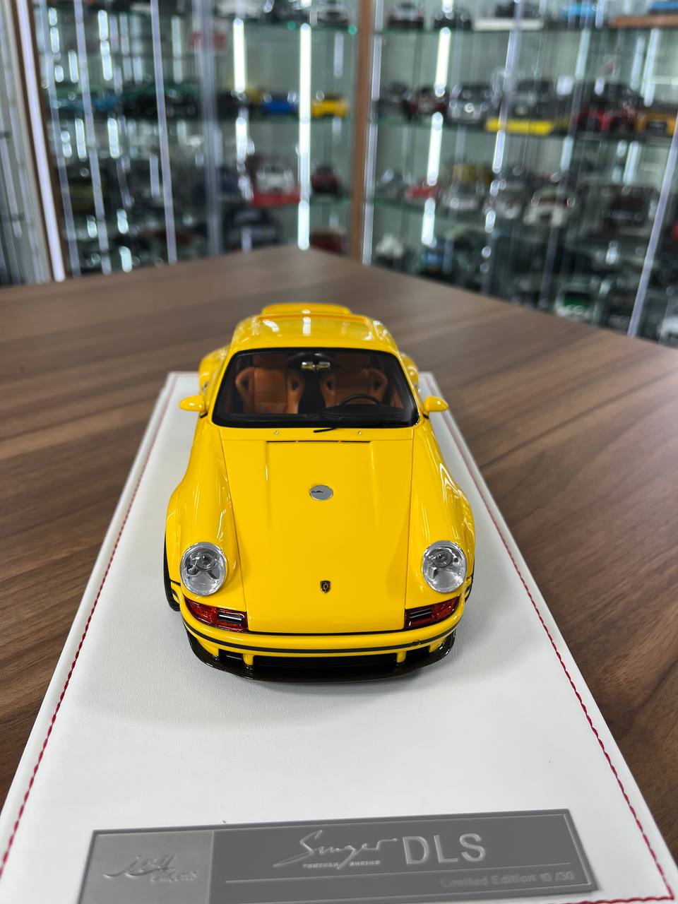 Ivy Models 1:18 Porsche Singer DLS – Vibrant Yellow | Resin | Limited to 30 pcs