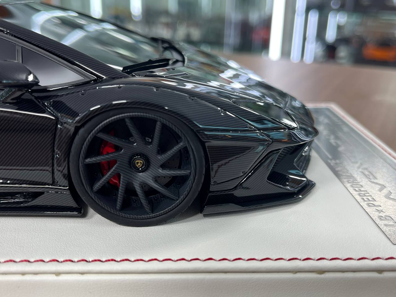 1/18 Lamborghini Aventador LP700/4 SV LB Performance – Resin | Carbon/White | Davis & Giovanni | 1 of 1