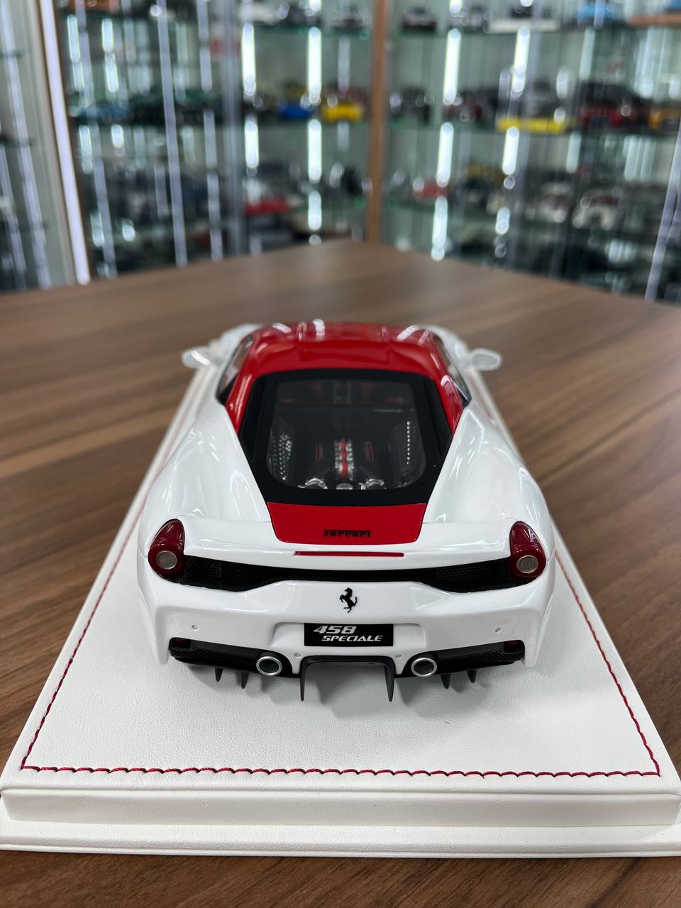 1:18 Ferrari 458 Speciale by Davis & Giovanni – White/Red | Limited to 6 Pieces