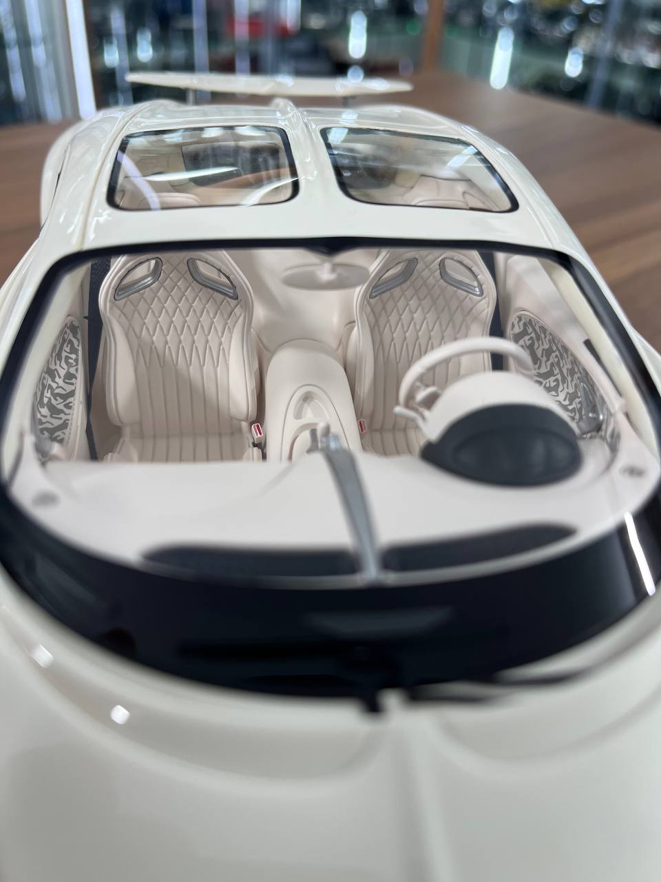 Limited Edition HH Bugatti Chiron Sport Resin Model - Fashion Style IV | 1/18 Scale