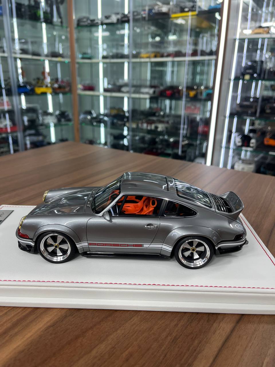 ★ 1/18 Porsche Singer DLS by Ivy Models – Silver with Orange Interior | Limited to 20 Pieces